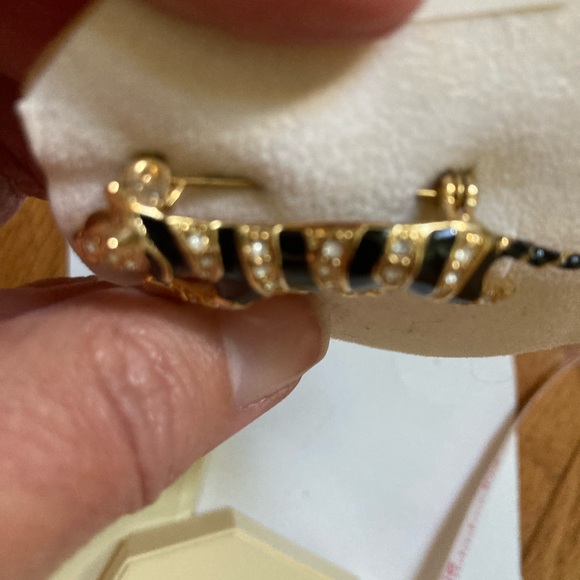 Vintage Princess House Gold Plated Tiger Brooch with Rhinestones - Picture 4 of 4